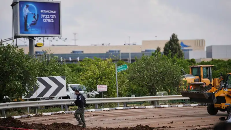 Husiler, İsrail’in Ben Gurion Havalimanı’nı Balistik Füze ile Vurduğuna İddia Etti