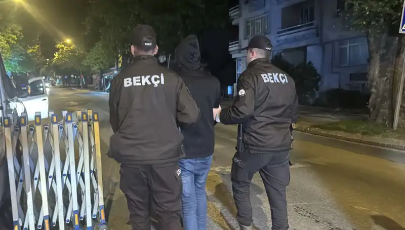 Edirne'de Düzensiz Göçmen Ayrıntıları: 4 Kişi Ele Geçirildi