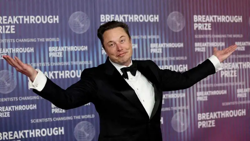 Elon Musk'tan Çarpıcı Açıklama: X Artık Flört Uygulaması mı Oluyor?