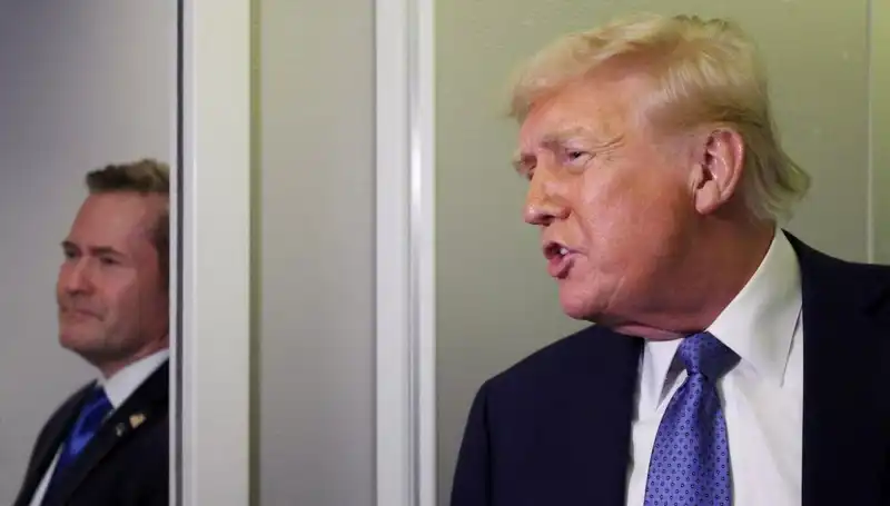 Trump’ın Sırlarını Sızdıran Mike Waltz Görevden Alındı: Krizin Perde Arkası