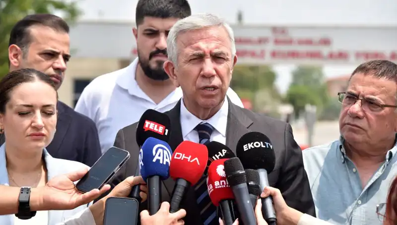 Mansur Yavaş, Muhittin Böcek'i Ziyaret Etti: İşbirliği ve Destek Vurgusu