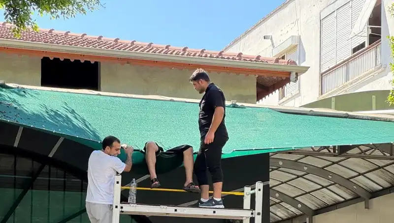 Denge Sorunu Yaşayan Genç Balkondan Düştü, Hayatı Tehlikede!