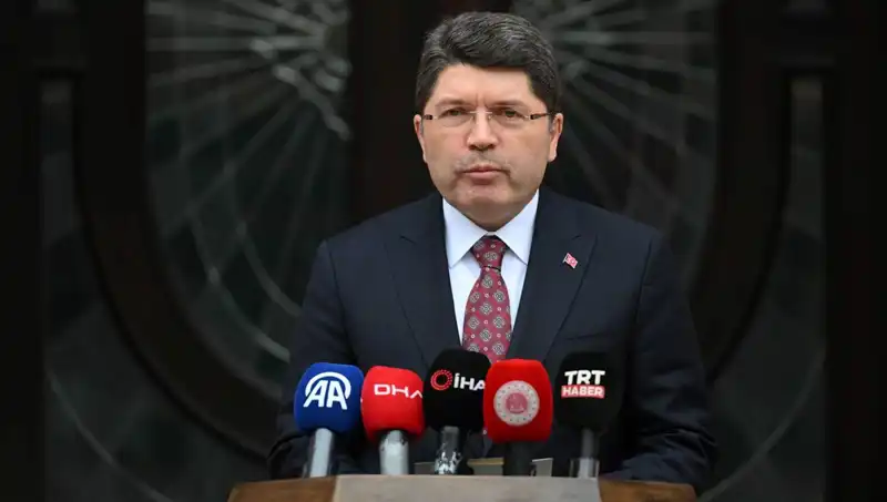 İmralı Heyeti Adalet Bakanı Tunç ile Tarihi Görüşme Gerçekleştiriyor