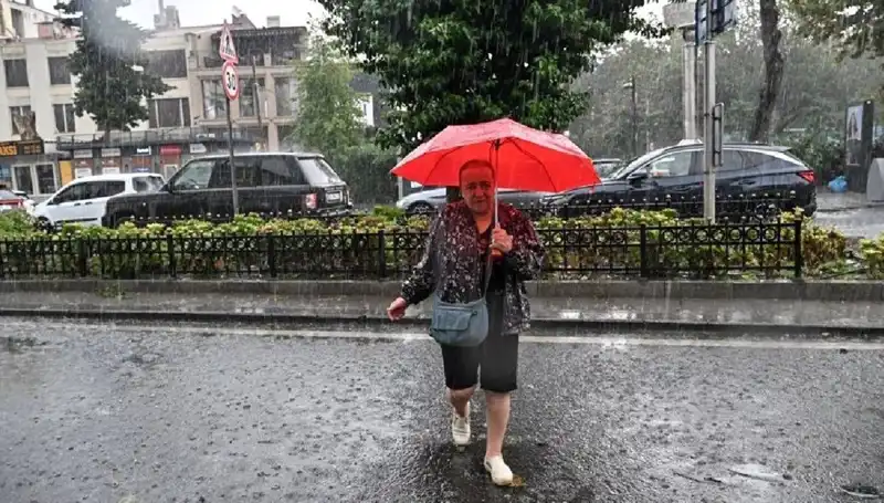 Sarı Kodlu Yağış Uyarısı: Hazırlıklı Olmanız Gereken 5 Kritik Nokta