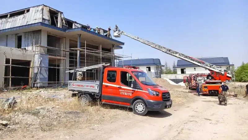 Gölbaşı'nda Villaları Tehdit Eden Yangın Panik Yarattı!