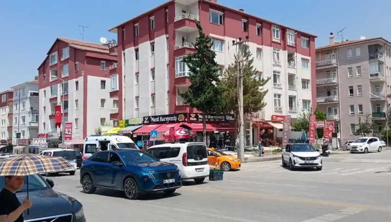 Taksi ve Otomobil Çarpıştı: Kaza Anında Neler Yaşandı?