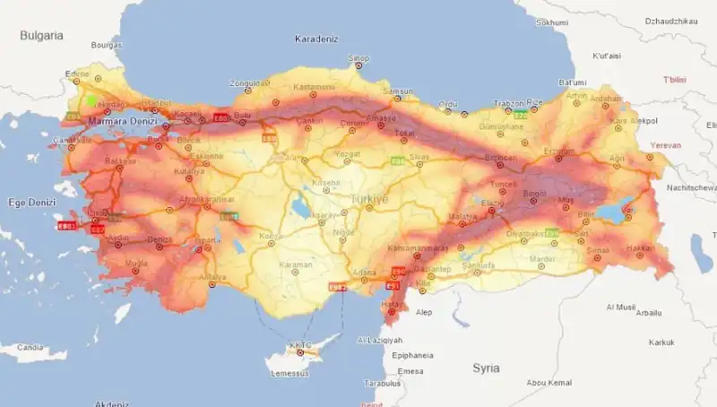 Evinizin Altında Fay Hattı Var mı? 45 İl ve 110 İlçe Deprem Riski Taşıyor