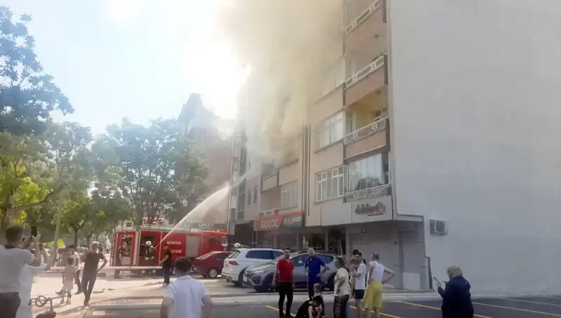 Yangınla Uyanan Aile: Hastaneye Kaldırılan Kazazedelerin Sağlık Durumu Merak Ediliyor