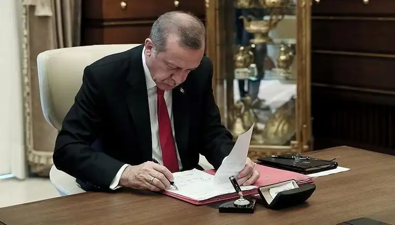 Cumhurbaşkanı, 9 Hükümlüyü Affederek Ülke Genelinde Sürpriz Yarattı