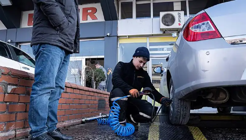 Lastik Basıncı Düşük İken Kaza Riskini Artırıyor: Hayati Önlemler