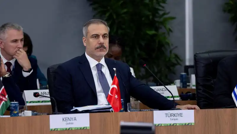 BRICS Zirvesinde Bakan Fidan’dan Kritik Uyarı: Yapay Zeka Kontrol Altında Olmalı!