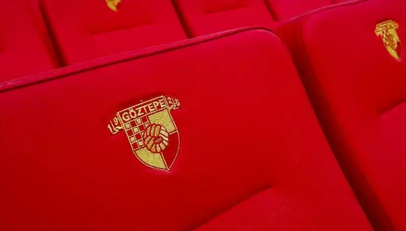 Göztepe, Genç Yıldız Junior Olaitan'la Anlaşma Sağladı!