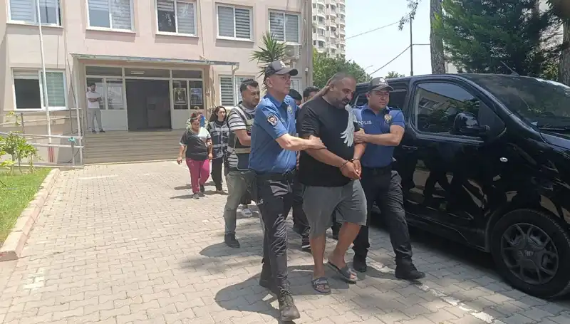 Adana'da Dolandırıcılık Şebekesine Darbe: 4 Kişi Tutuklandı!