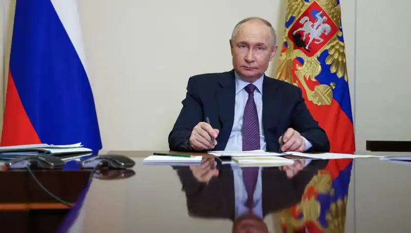 Putin, Esad’ı Suriye’de Kalması İçin Koruyor: İşte Detaylar!