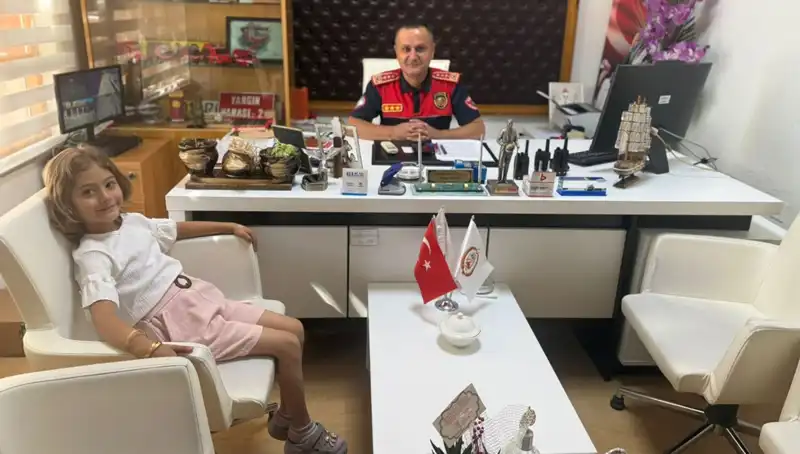 5 Yaşındaki Kız Çocuğunun Kahramanlığı Köyünü Alevlerden Kurtardı