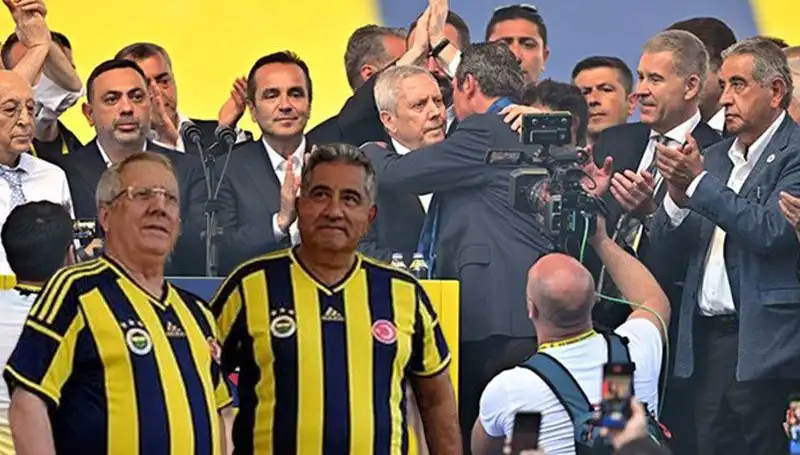Fenerbahçe'de Sıcak Gelişme: Mahmut Uslu'dan Ali Koç'a Şaşırtan İstifa Çağrısı!